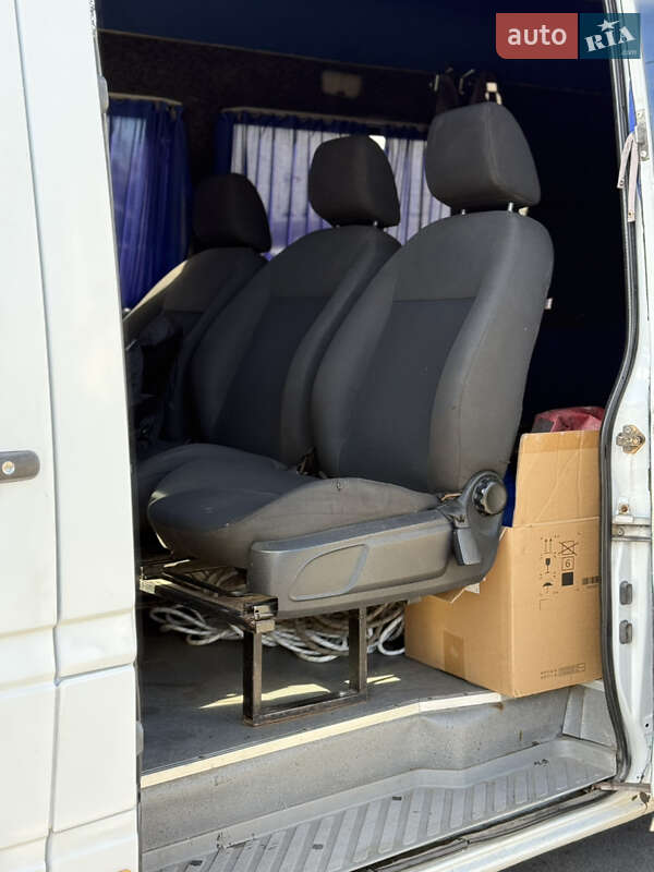 Вантажопасажирський фургон Mercedes-Benz Sprinter 2005 в Звягелі
