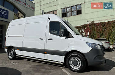 Грузовой фургон Mercedes-Benz Sprinter 2021 в 