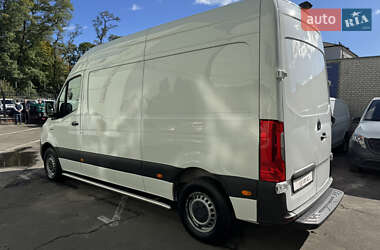 Грузовой фургон Mercedes-Benz Sprinter 2021 в 