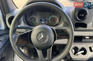 Грузовой фургон Mercedes-Benz Sprinter 2021 в 
