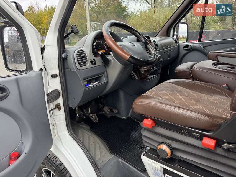 Микроавтобус Mercedes-Benz Sprinter 2005 в Калуше