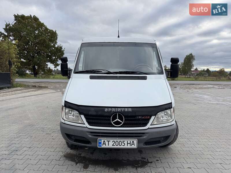 Микроавтобус Mercedes-Benz Sprinter 2005 в Калуше