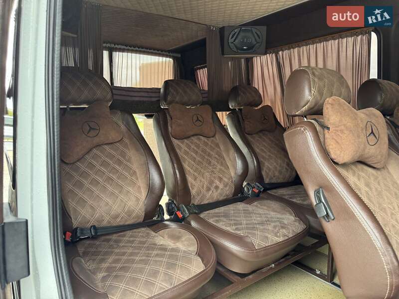 Микроавтобус Mercedes-Benz Sprinter 2005 в Калуше