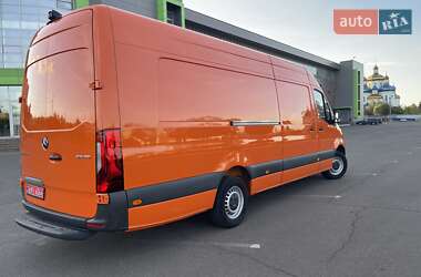 Грузовой фургон Mercedes-Benz Sprinter 2021 в 