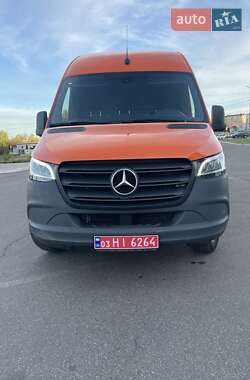 Грузовой фургон Mercedes-Benz Sprinter 2021 в 