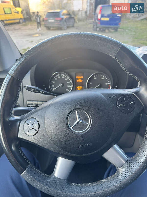 Микроавтобус Mercedes-Benz Sprinter 2013 в Сарнах