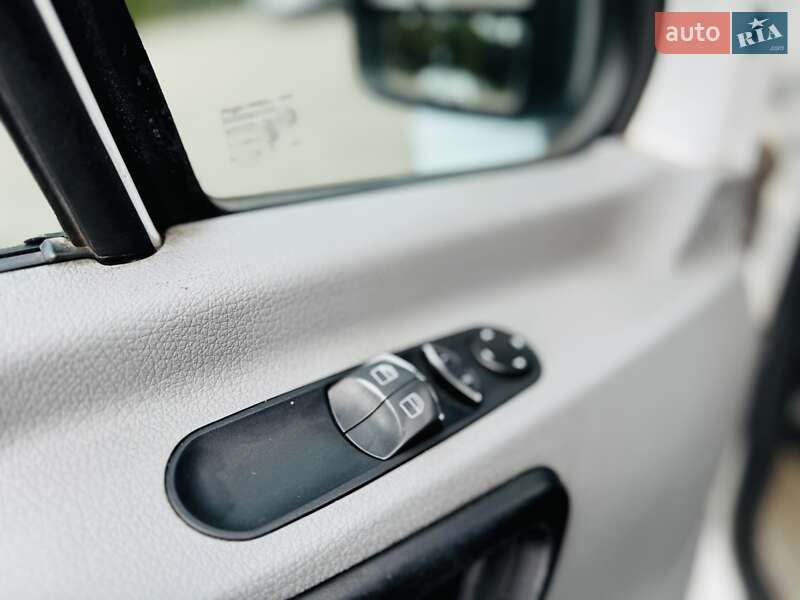 Мікроавтобус Mercedes-Benz Sprinter 2014 в Дніпрі фото 33 Мікроавтобус Mercedes-Benz Sprinter 2014 в Дніпрі