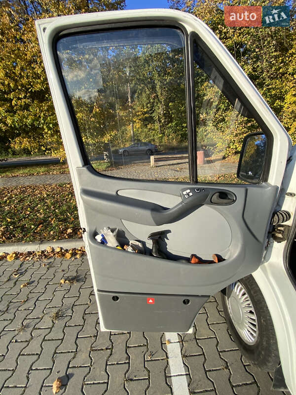 Грузовой фургон Mercedes-Benz Sprinter 2002 в Виннице фото 24 Грузовой фургон Mercedes-Benz Sprinter 2002 в Виннице
