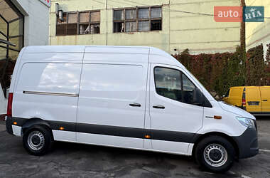 Грузовой фургон Mercedes-Benz Sprinter 2024 в 
