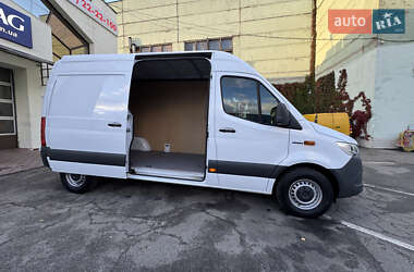 Грузовой фургон Mercedes-Benz Sprinter 2024 в 