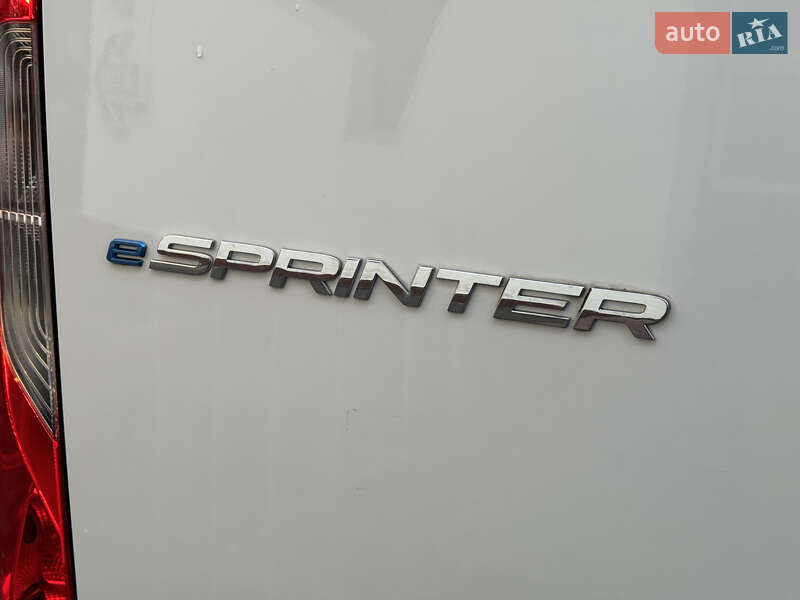 Грузовой фургон Mercedes-Benz Sprinter 2024 в Киеве фото 37 Грузовой фургон Mercedes-Benz Sprinter 2024 в Киеве
