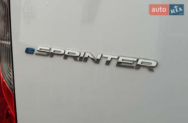 Грузовой фургон Mercedes-Benz Sprinter 2024 в 