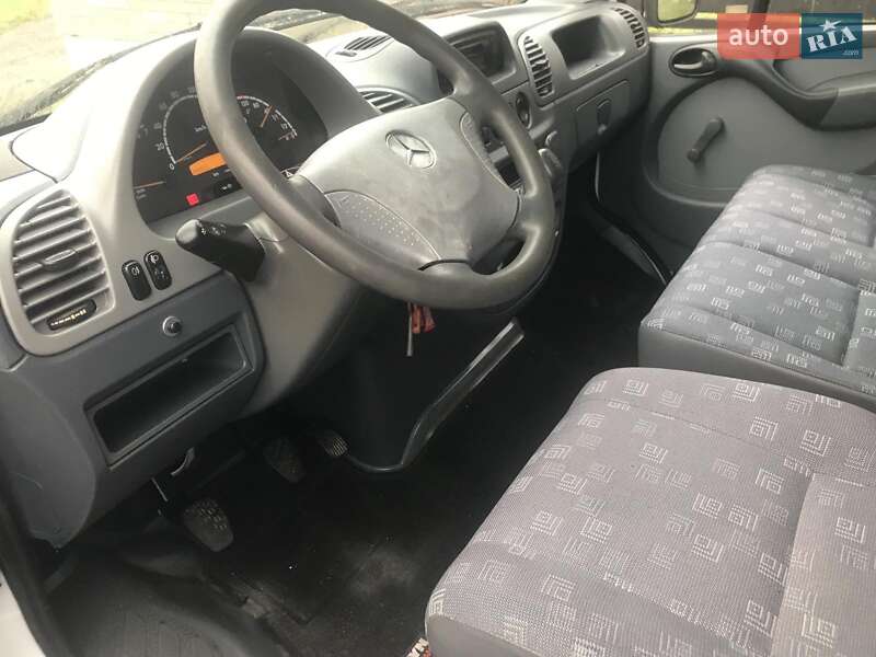 Грузовой фургон Mercedes-Benz Sprinter 2005 в Луцке