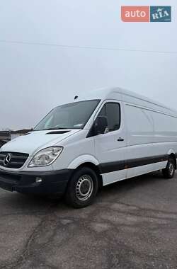 Грузовой фургон Mercedes-Benz Sprinter 2012 в 