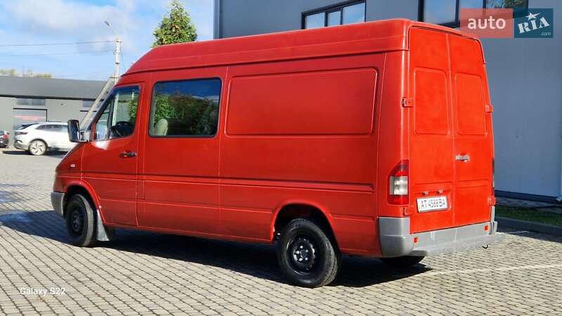 Вантажопасажирський фургон Mercedes-Benz Sprinter 2005 в Івано-Франківську