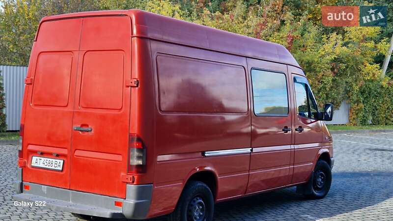 Вантажопасажирський фургон Mercedes-Benz Sprinter 2005 в Івано-Франківську