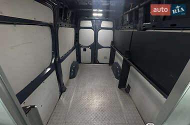Грузовой фургон Mercedes-Benz Sprinter 2020 в 