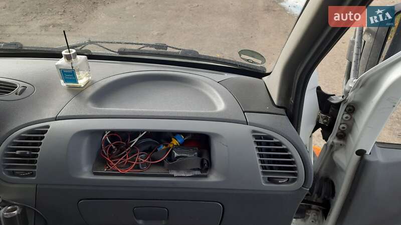 Тентований Mercedes-Benz Sprinter 2001 в Монастирищеві