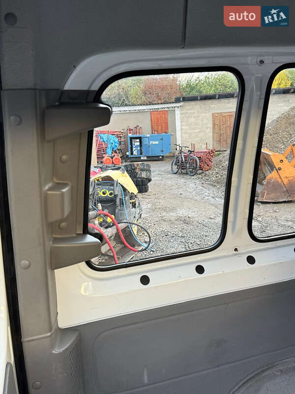 Грузопассажирский фургон Mercedes-Benz Sprinter 2010 в Недобоевцах фото 39 Грузопассажирский фургон Mercedes-Benz Sprinter 2010 в Недобоевцах