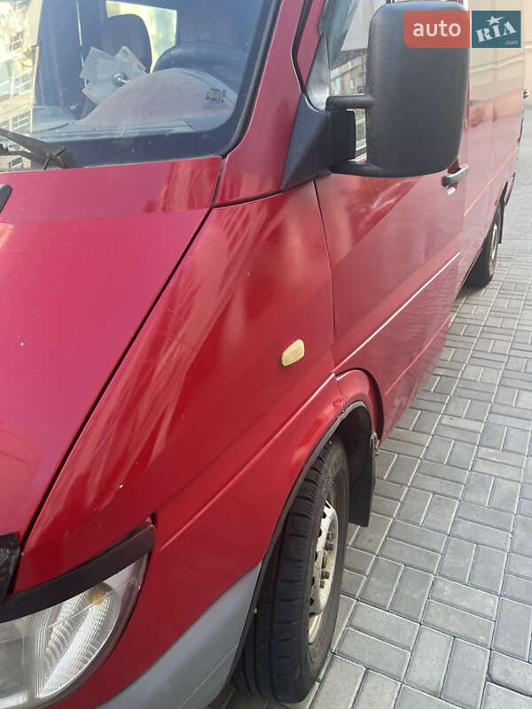 Вантажопасажирський фургон Mercedes-Benz Sprinter 2004 в Дніпрі фото 2 Вантажопасажирський фургон Mercedes-Benz Sprinter 2004 в Дніпрі