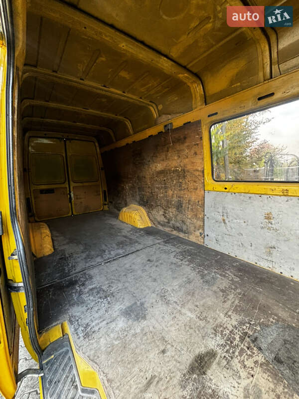 Вантажопасажирський фургон Mercedes-Benz Sprinter 2004 в Львові фото 10 Вантажопасажирський фургон Mercedes-Benz Sprinter 2004 в Львові