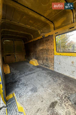 Грузопассажирский фургон Mercedes-Benz Sprinter 2004 в  фото 10 Грузопассажирский фургон Mercedes-Benz Sprinter 2004 в