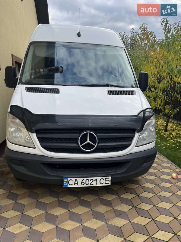 Микроавтобус грузовой (до 3,5т) Mercedes-Benz Sprinter 2012 в Киеве