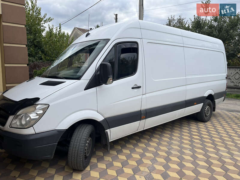 Микроавтобус грузовой (до 3,5т) Mercedes-Benz Sprinter 2012 в Киеве