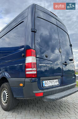 Грузовой фургон Mercedes-Benz Sprinter 2014 в  фото 12 Грузовой фургон Mercedes-Benz Sprinter 2014 в