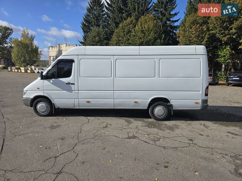 Mercedes-Benz Sprinter 2003