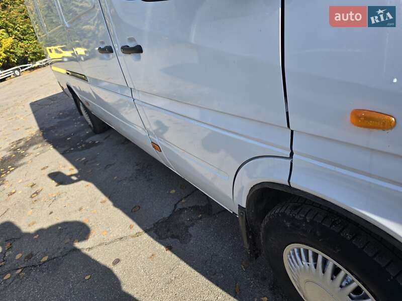 Грузовой фургон Mercedes-Benz Sprinter 2003 в Виннице фото 12 Грузовой фургон Mercedes-Benz Sprinter 2003 в Виннице