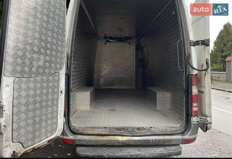 Вантажний фургон Mercedes-Benz Sprinter 2008 в Чернівцях фото 11 Вантажний фургон Mercedes-Benz Sprinter 2008 в Чернівцях