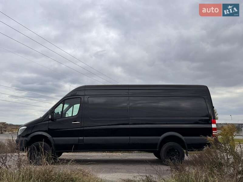 Грузопассажирский фургон Mercedes-Benz Sprinter 2016 в Ровно