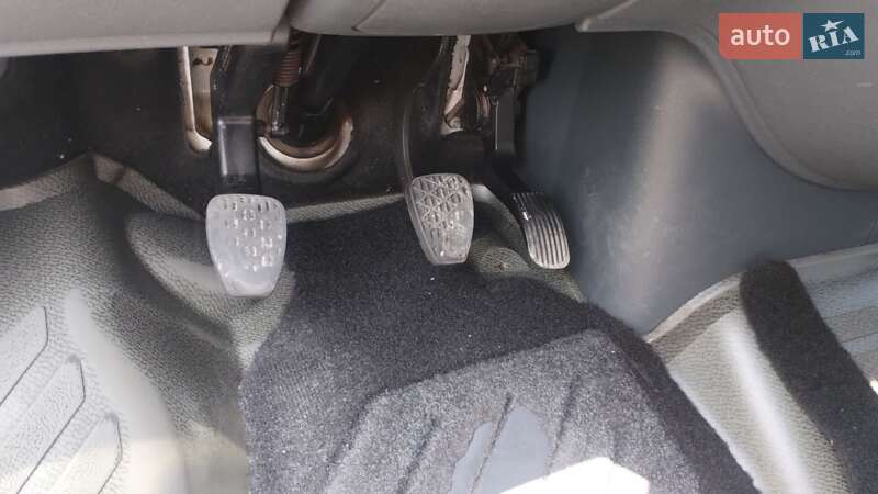 Грузовой фургон Mercedes-Benz Sprinter 2005 в Бердичеве фото 19 Грузовой фургон Mercedes-Benz Sprinter 2005 в Бердичеве