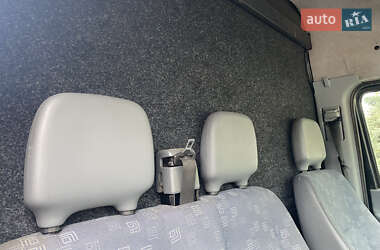 Грузовой фургон Mercedes-Benz Sprinter 2005 в 