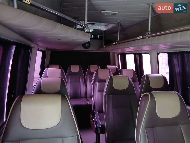 Микроавтобус Mercedes-Benz Sprinter 2004 в Черновцах