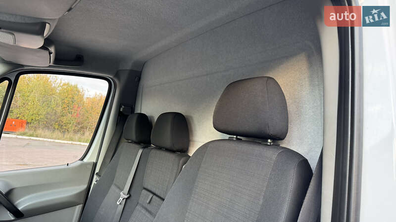 Грузовой фургон Mercedes-Benz Sprinter 2014 в Ровно