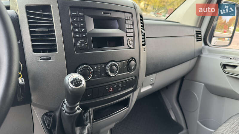 Грузовой фургон Mercedes-Benz Sprinter 2014 в Ровно