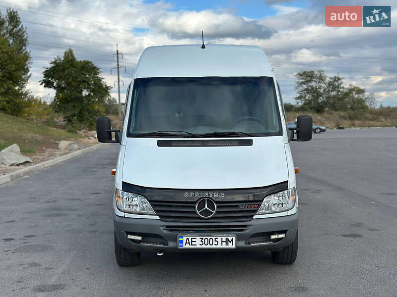 Вантажний фургон Mercedes-Benz Sprinter 2001 в Дніпрі фото 2 Вантажний фургон Mercedes-Benz Sprinter 2001 в Дніпрі