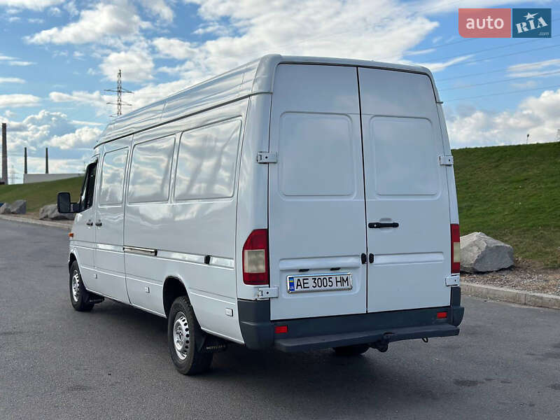 Вантажний фургон Mercedes-Benz Sprinter 2001 в Дніпрі фото 6 Вантажний фургон Mercedes-Benz Sprinter 2001 в Дніпрі