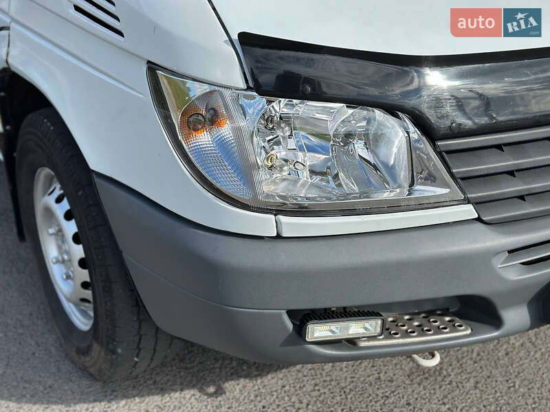 Вантажний фургон Mercedes-Benz Sprinter 2001 в Дніпрі фото 28 Вантажний фургон Mercedes-Benz Sprinter 2001 в Дніпрі