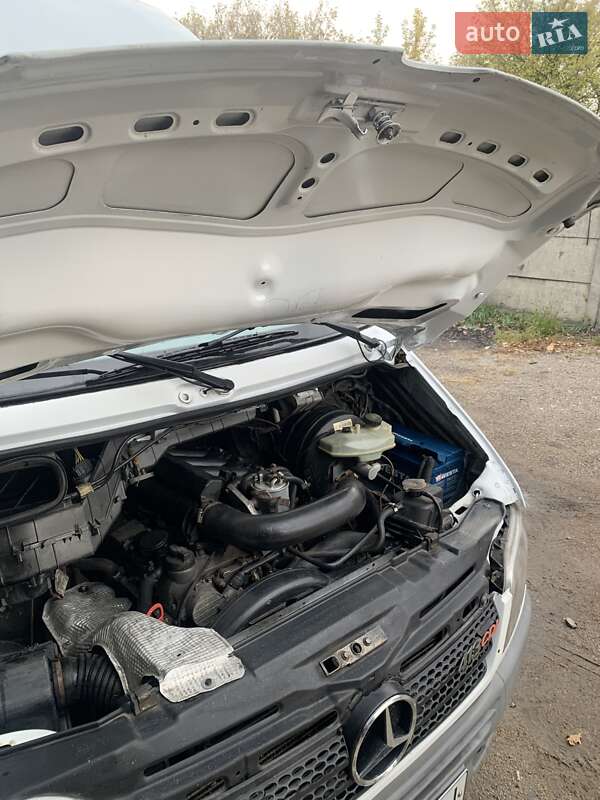 Грузовой фургон Mercedes-Benz Sprinter 2003 в Конотопе