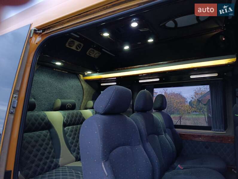 Микроавтобус Mercedes-Benz Sprinter 2005 в Стрые