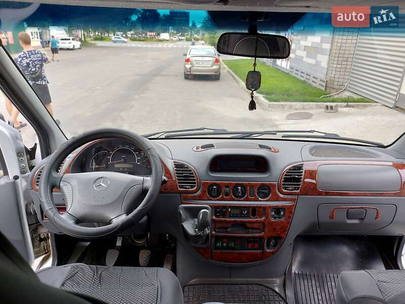Микроавтобус Mercedes-Benz Sprinter 2005 в Днепре