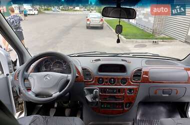 Микроавтобус Mercedes-Benz Sprinter 2005 в  фото 9 Микроавтобус Mercedes-Benz Sprinter 2005 в