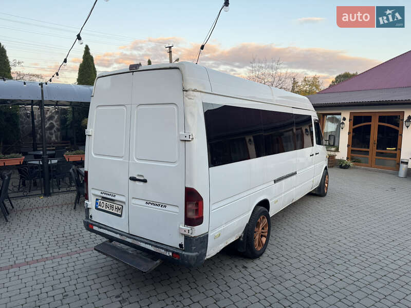 Микроавтобус Mercedes-Benz Sprinter 2000 в Иршаве