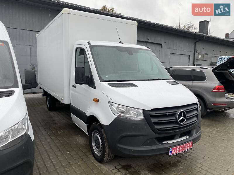 Грузовой фургон Mercedes-Benz Sprinter 2021 в 