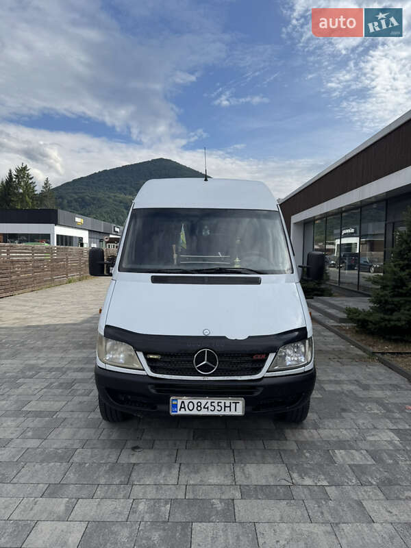 Mercedes-Benz Sprinter 2004