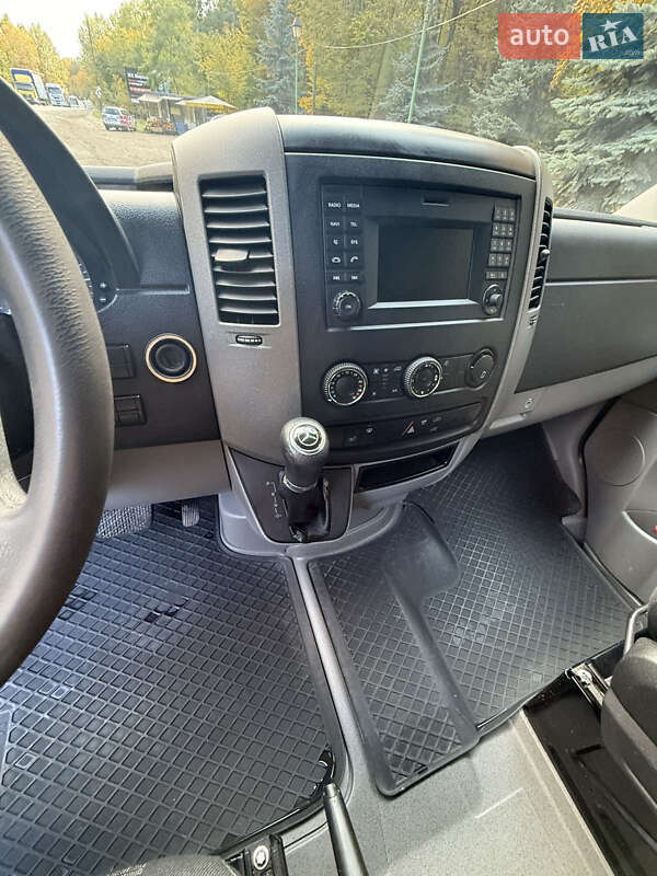 Микроавтобус Mercedes-Benz Sprinter 2015 в Тернополе фото 12 Микроавтобус Mercedes-Benz Sprinter 2015 в Тернополе