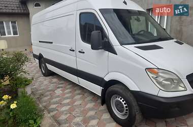 Вантажний фургон Mercedes-Benz Sprinter 2012 в Чернівцях